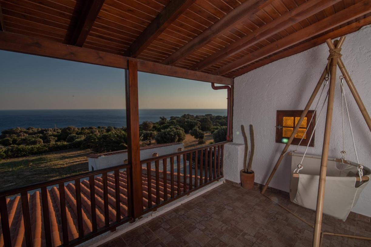 Ligres Beach - 2 Bedrooms Apartment Sea View Agia Paraskevi  Extérieur photo